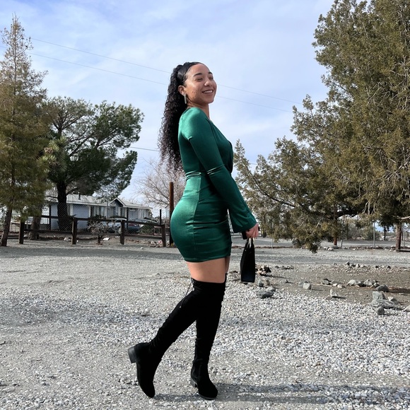 Green - Picture 4 of 7